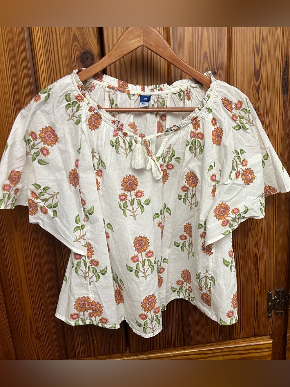 Old Navy Cream Floral  Peasant Blouse, tassel detail XS